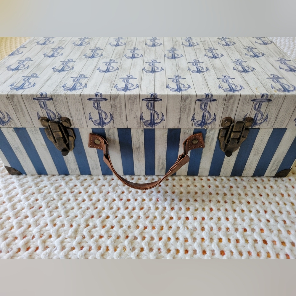 ⚓️Tommy Bahama Decorative Chest - Picture 3 of 8